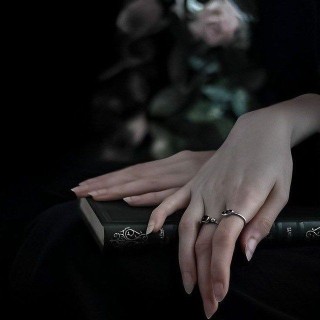 اسری عنایتی