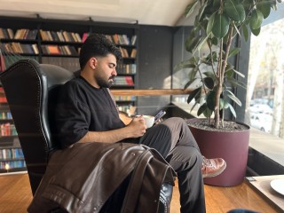 ایمان حسین زاده