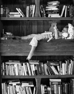 ماه کتابخوار 