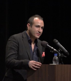 شاهد قمشه ای