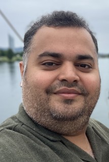 میلاد شکوری