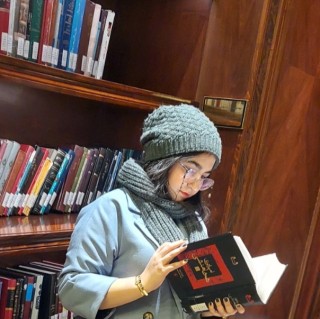 یگانه صادقی